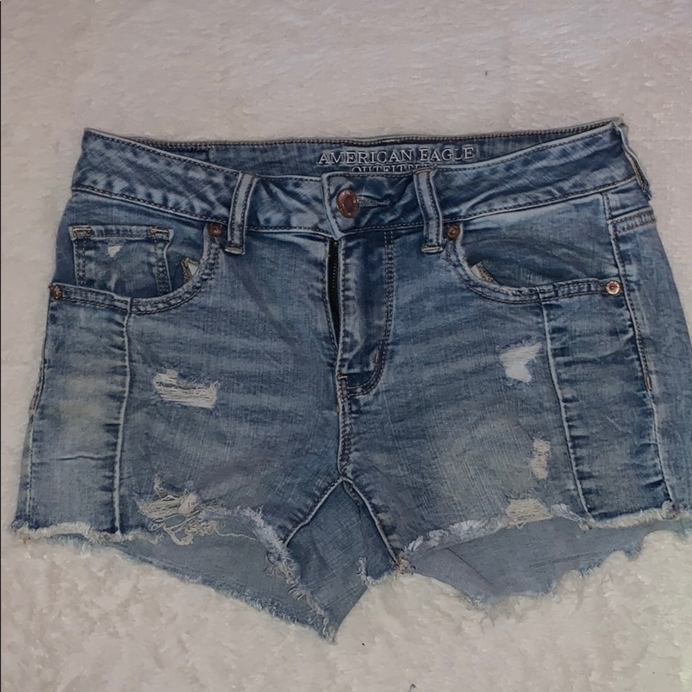 American Eagle Short